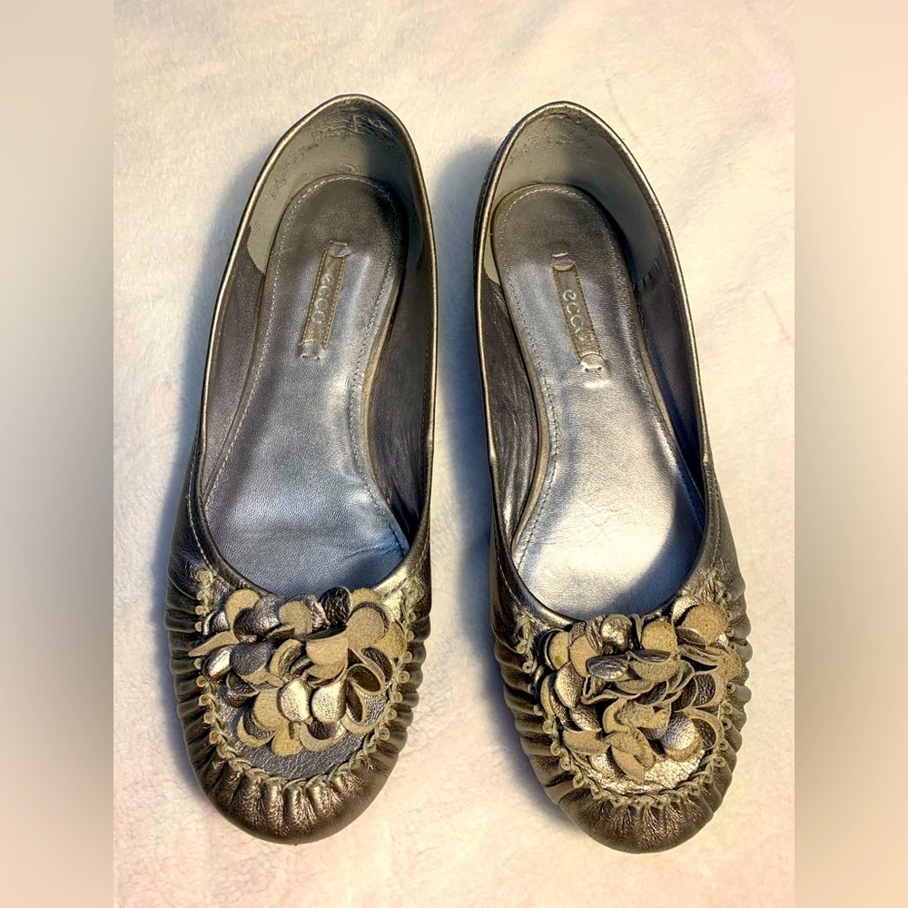 Ecco Metallic silver Flat slip on shoes EU 39
